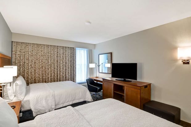 Images Hampton Inn State College