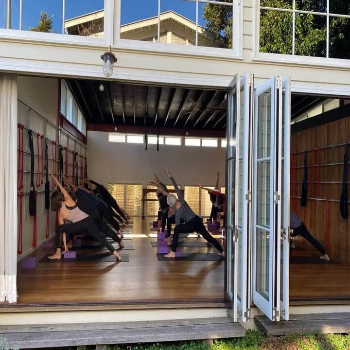 Images Black Lotus Yoga Studio