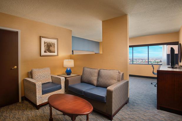 Images Crowne Plaza Los Angeles Harbor Hotel by IHG