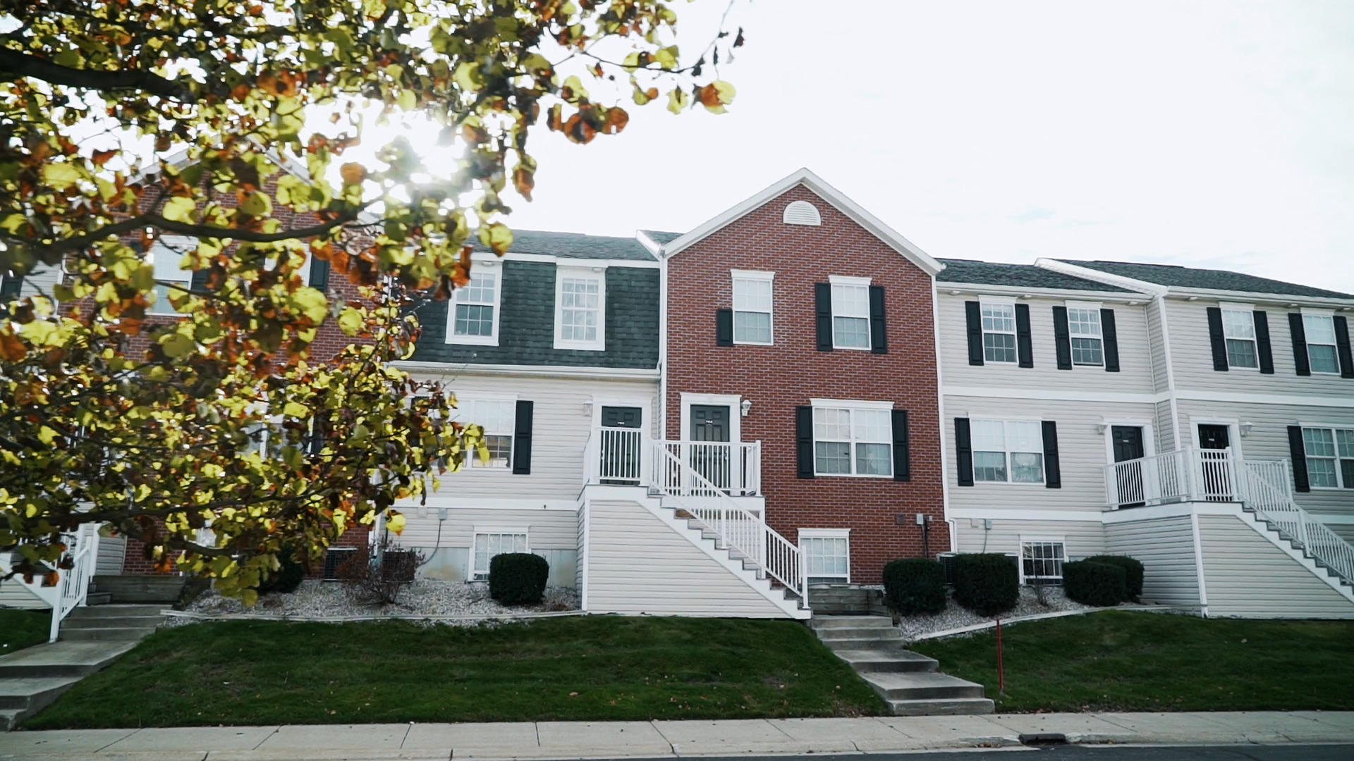 Canvas Townhomes Allendale Photo