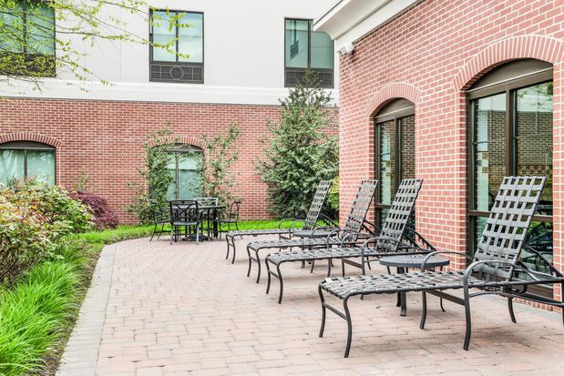 Images Holiday Inn Express & Suites Wilmington-Newark by IHG