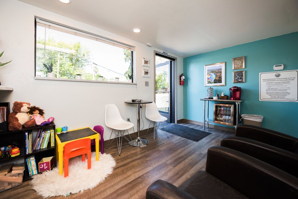 Ryan's Automotive Image