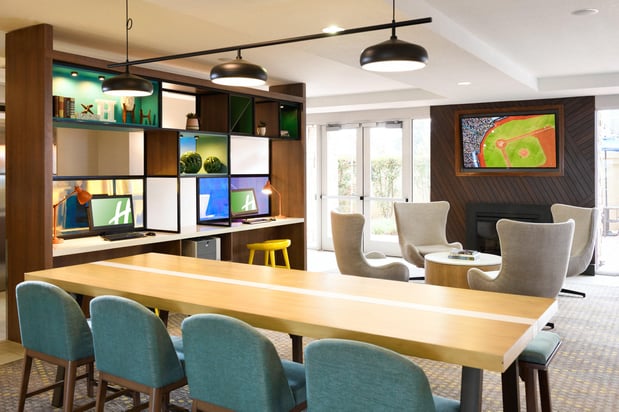 Images Holiday Inn & Suites Oakland - Airport by IHG