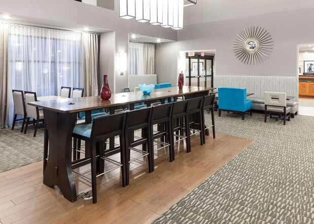 Images Hampton Inn & Suites Cedar Rapids - North