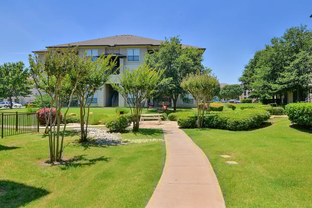 Images Cypress Lake at Stonebriar Apartments