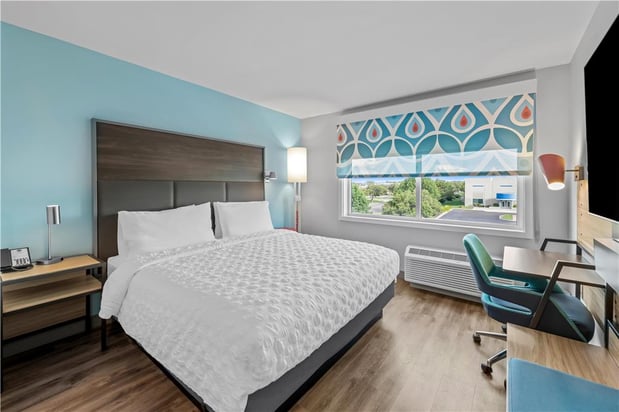 Images Tru by Hilton Kansas City Airport