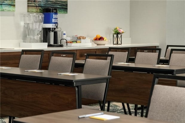 Images Hampton Inn & Suites Tampa Busch Gardens Area