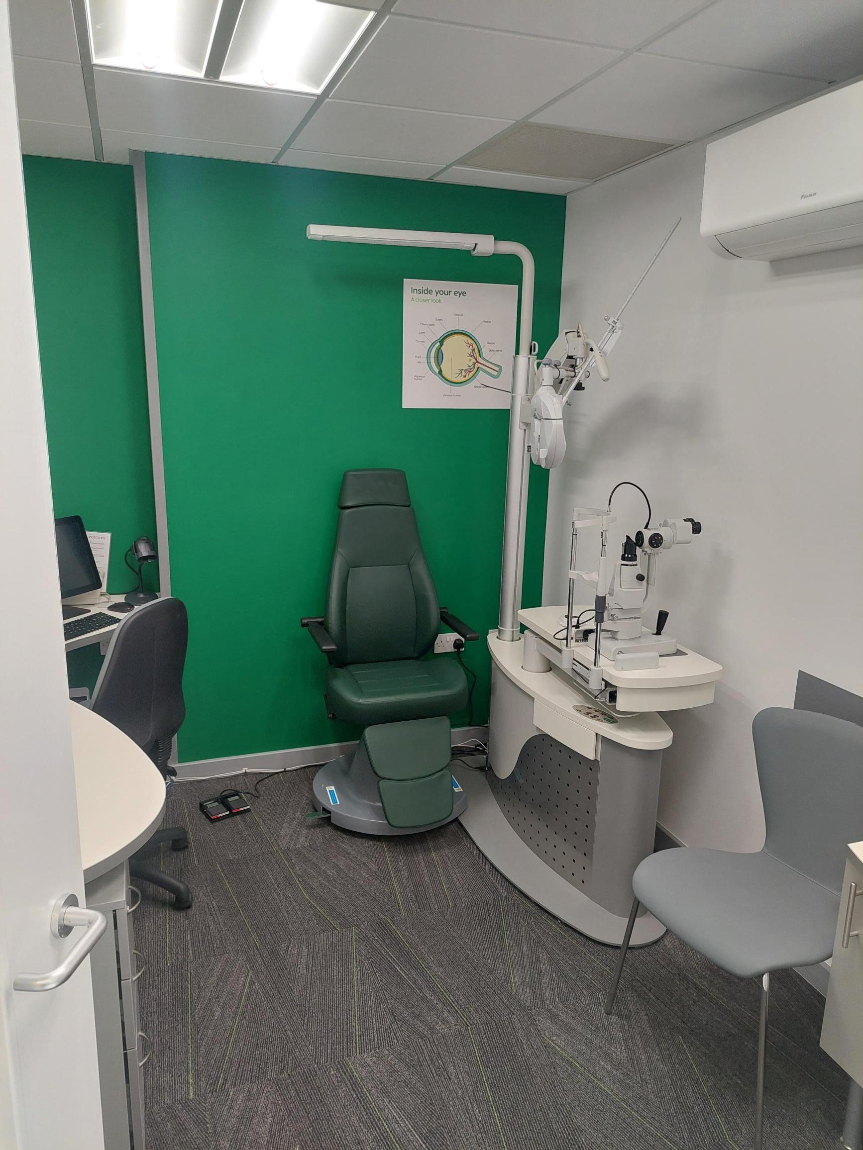 Specsavers Opticians & Audiologists - Tuam 7