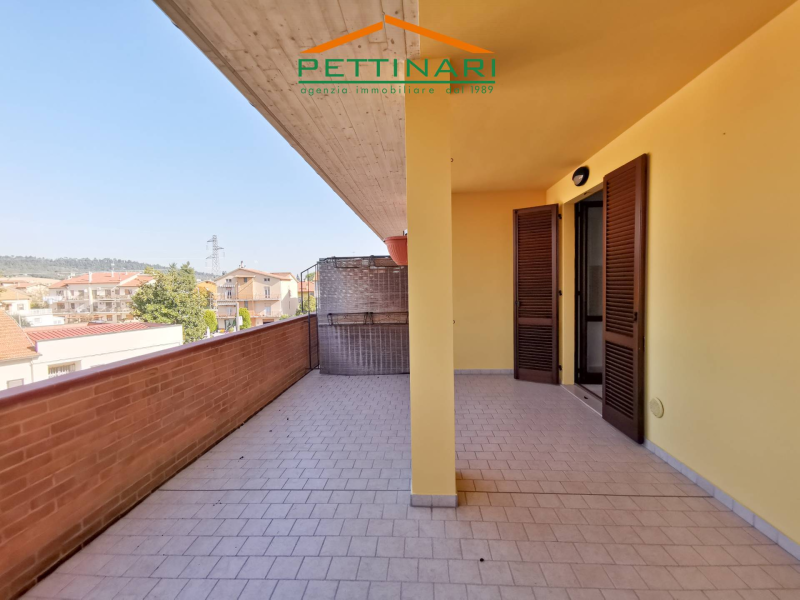 Images Pettinari Agenzia Immobiliare