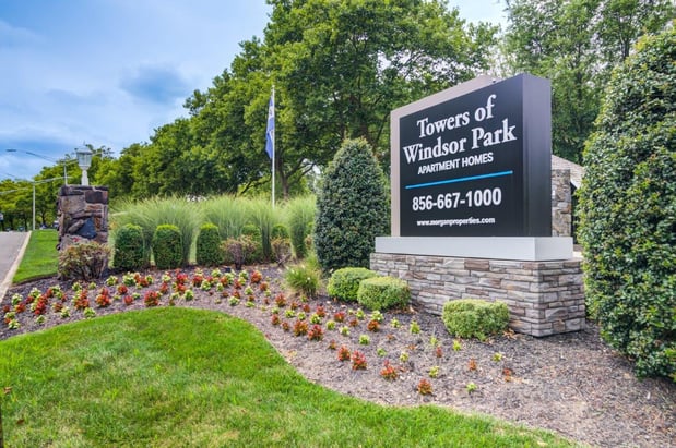 Images Towers of Windsor Park Apartment Homes