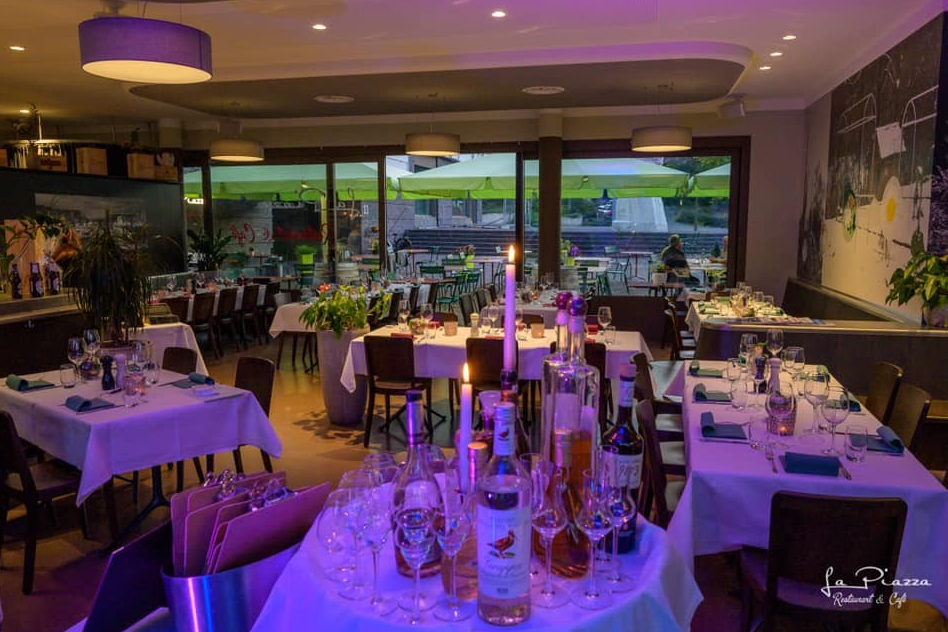 Restaurant La Piazza Friesenberg, Friesenbergplatz 7 in Zürich