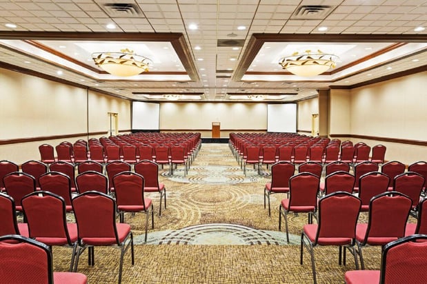 Images Crowne Plaza Knoxville Downtown University by IHG