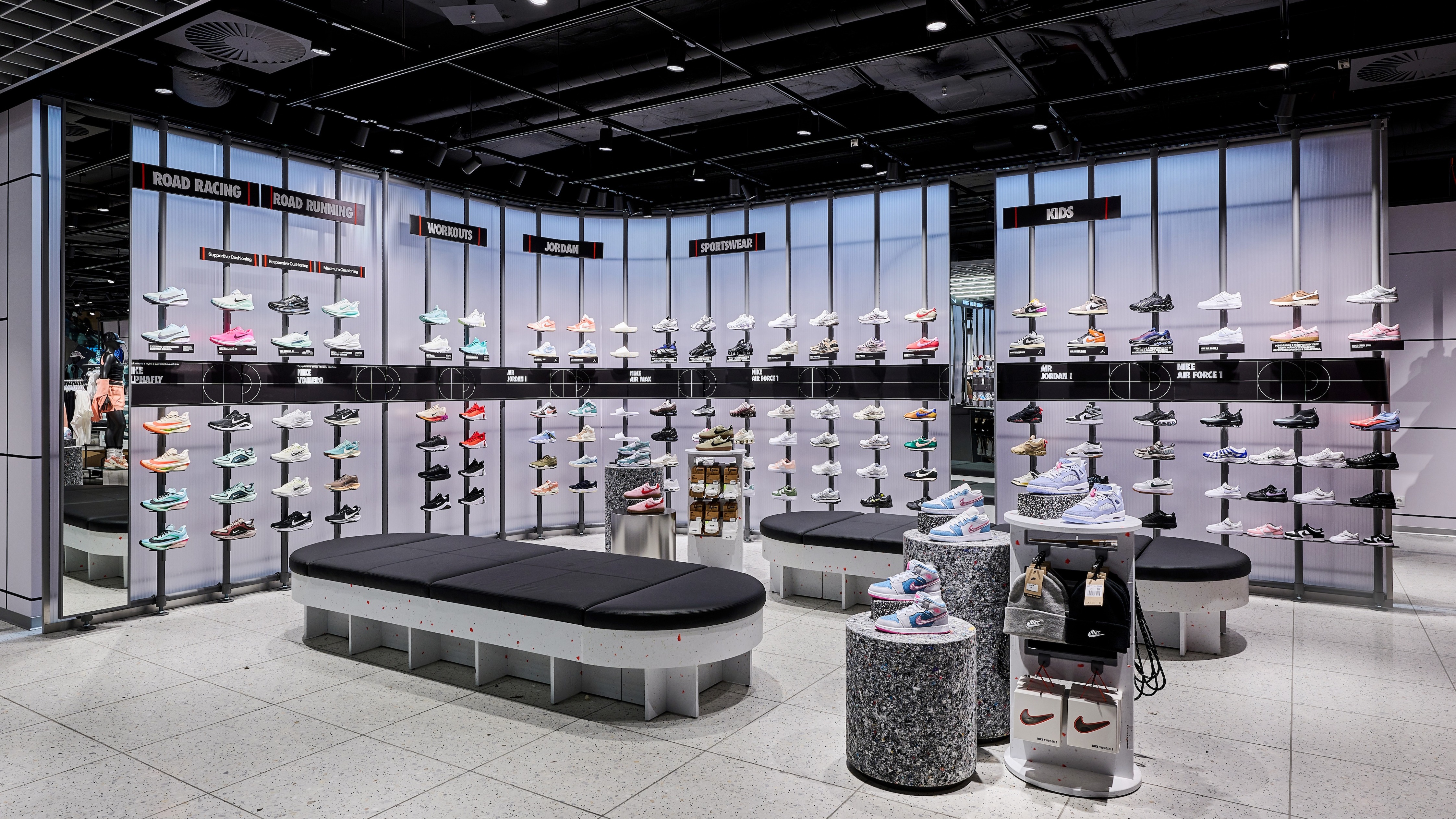 Images Nike Store Baltycka (Partnered)