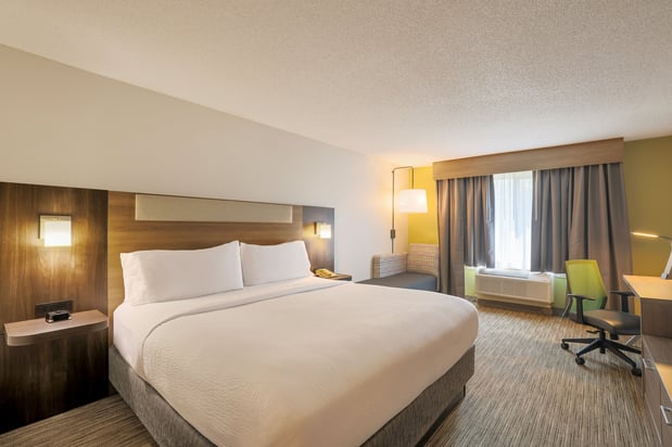 Images Holiday Inn Express & Suites Raleigh North - Wake Forest by IHG