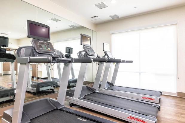 Images Holiday Inn Express & Suites San Jose – Silicon Valley by IHG