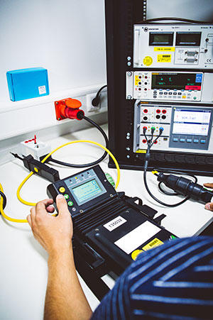 QMK GmbH - Kalibrierdienst, Gewerbestrasse 16 in Schallstadt