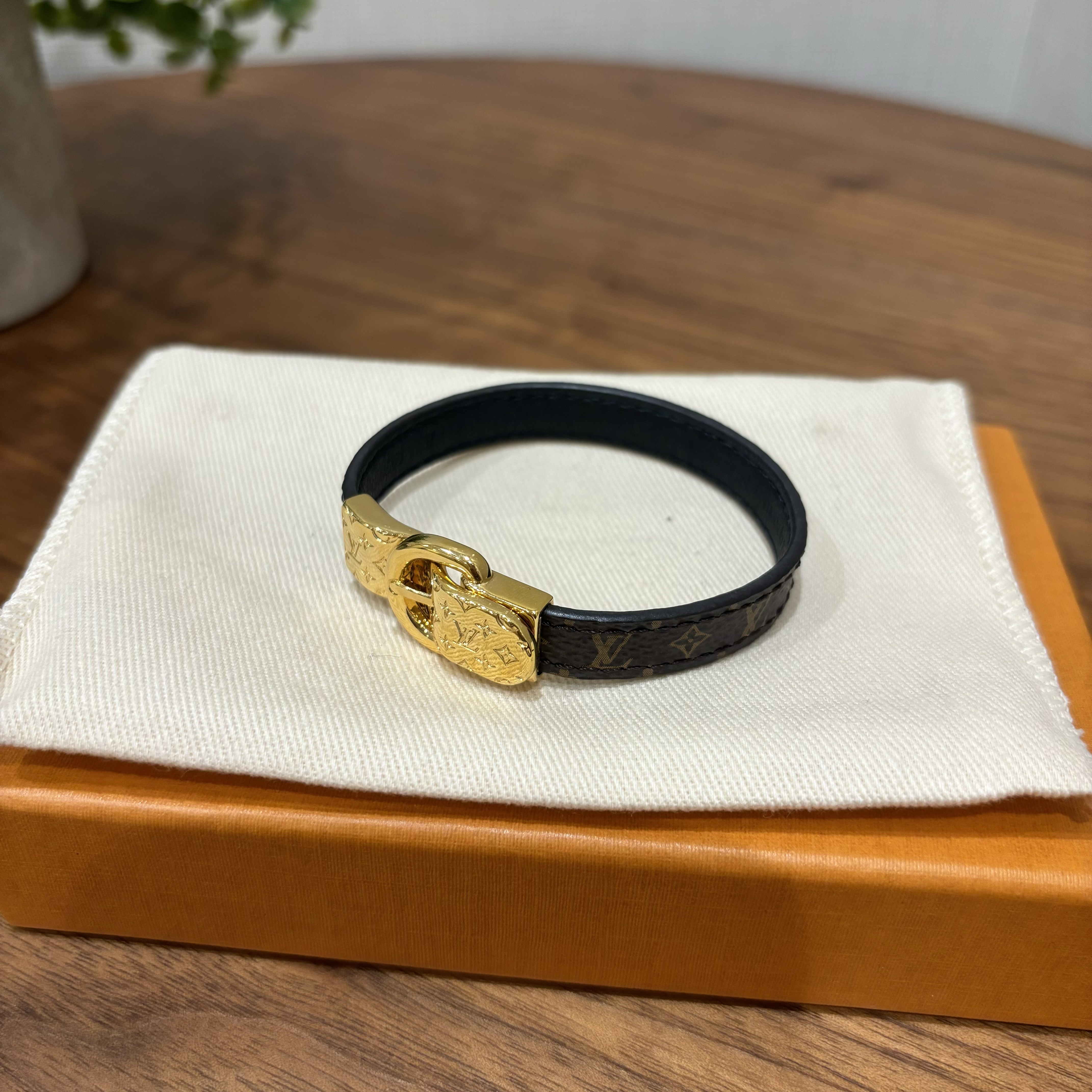 Images KOMEHYO（コメ兵）買取センター東岡崎