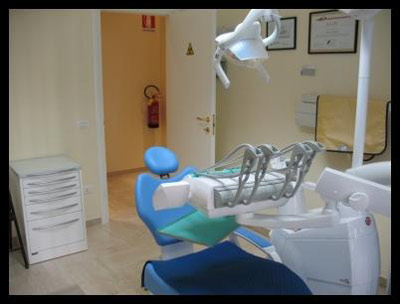 Fotos - Studio Odontoiatrico Ortodontico Dott. Massimo Piccione - 2