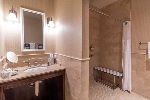 Images Madison Beach Hotel, Curio Collection by Hilton