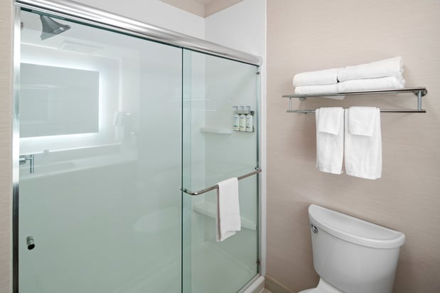 Images Holiday Inn Express & Suites Coeur D Alene I-90 Exit 11 by IHG