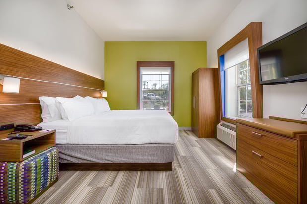 Images Holiday Inn Express & Suites Phoenix Airport by IHG