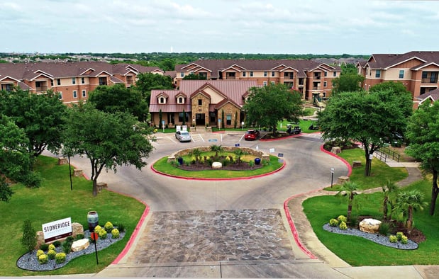 Images Stoneridge Apartments