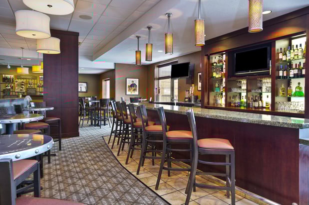 Images Holiday Inn & Suites Green Bay Stadium by IHG