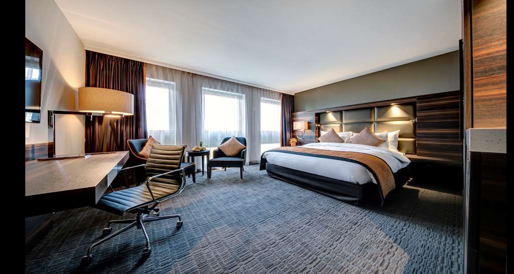 Hotel Beaulac, 2, Esplanade L�opold-Robert in Neuchatel