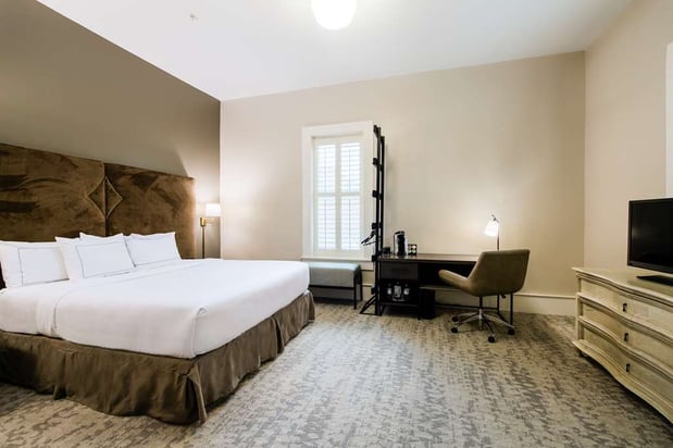 Images Hotel Florence, Tapestry Collection by Hilton