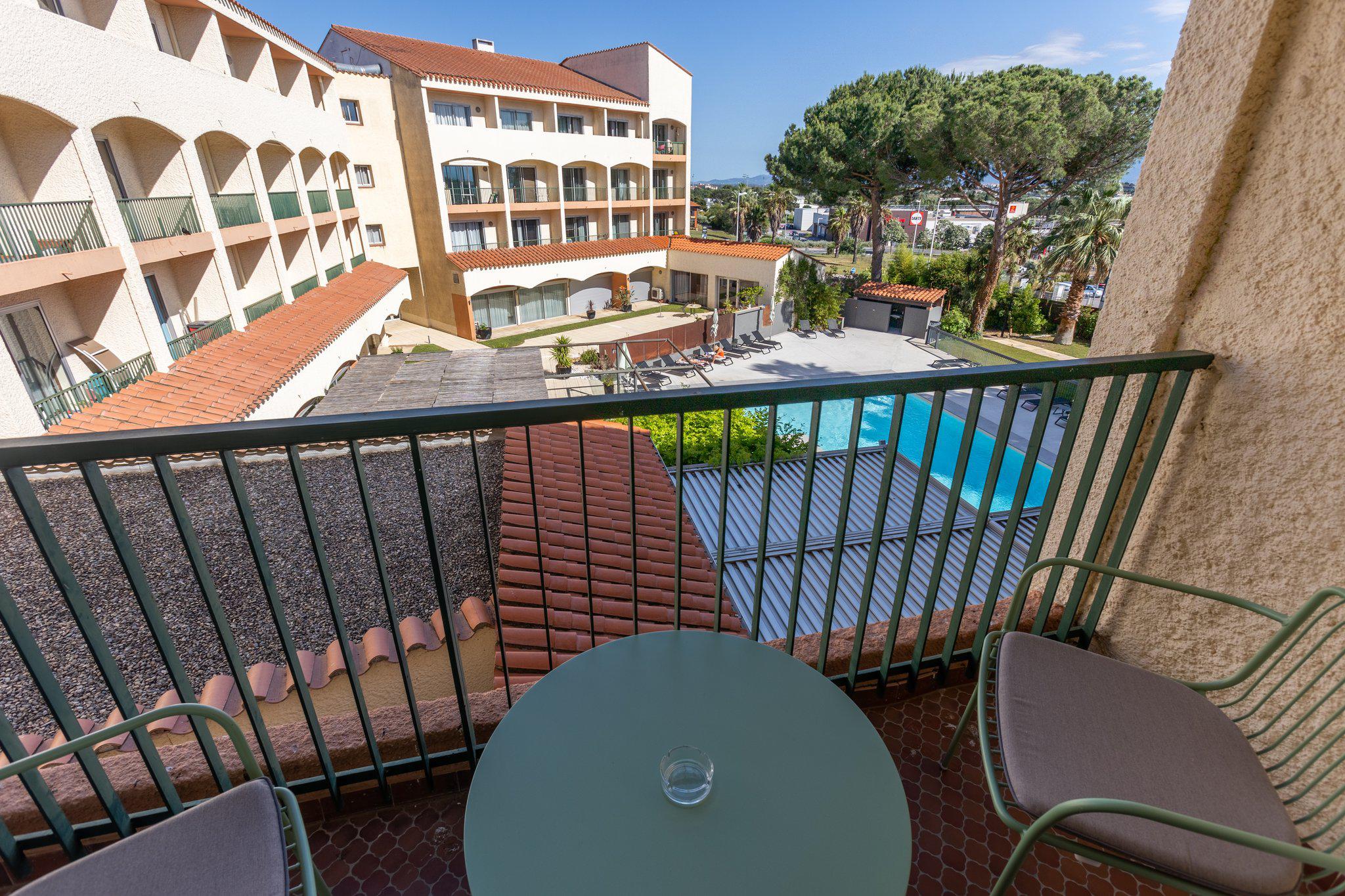 Images Holiday Inn Perpignan by IHG