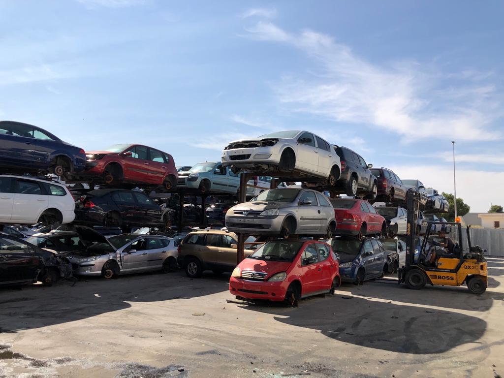 Desguace Lorente Mecanico Del Automovil Los Montesinos Desguace Lorente En Los Montesinos Tel 9667 Es Infobel Local Es