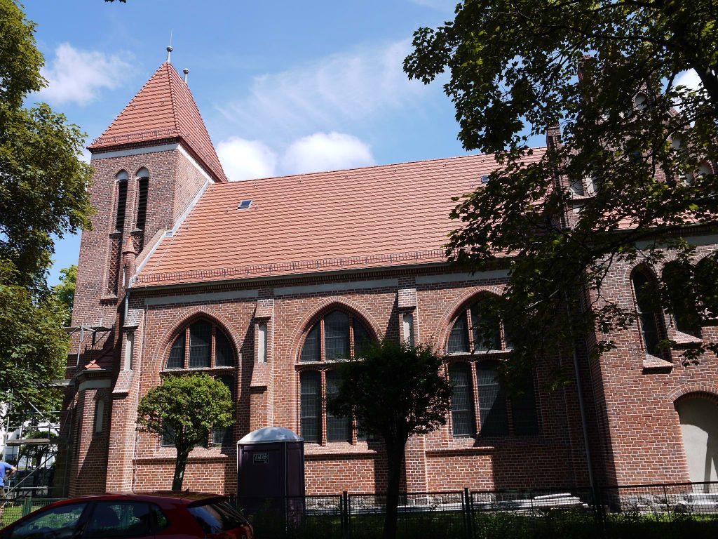 Lutherkirche - Ev. Kirchengemeinde Rosenthal-Wilhelmsruh, Goethestraße 2 in Berlin (Wilhelmsruh)