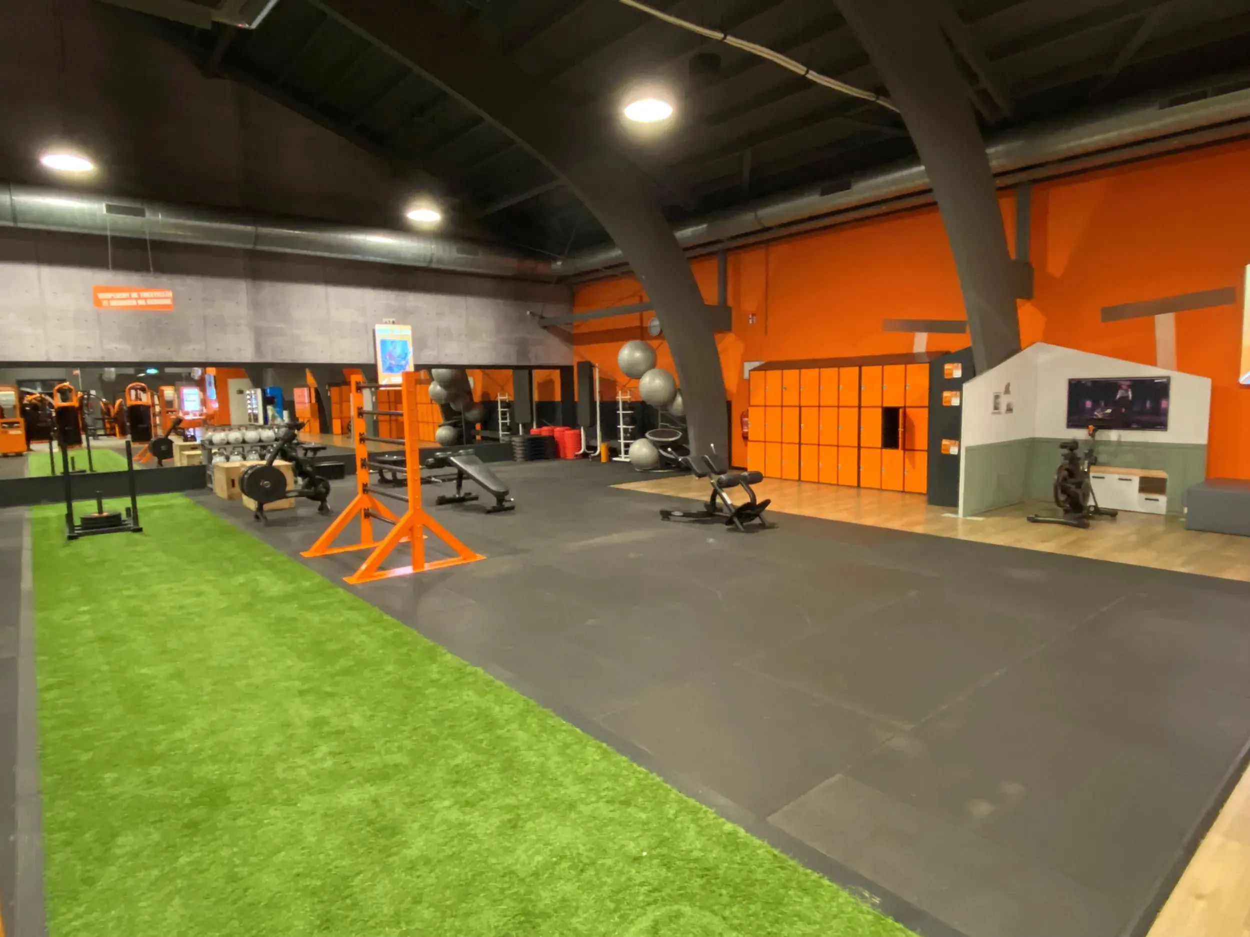 Foto's Basic-Fit 24/7