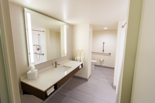 Images Crowne Plaza Cleveland at Playhouse Square by IHG