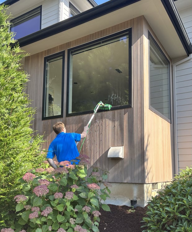 Images P&M Pressure Wash - Window & Gutter Cleaning