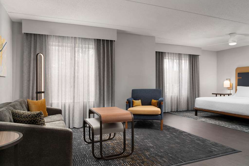 Guest room
