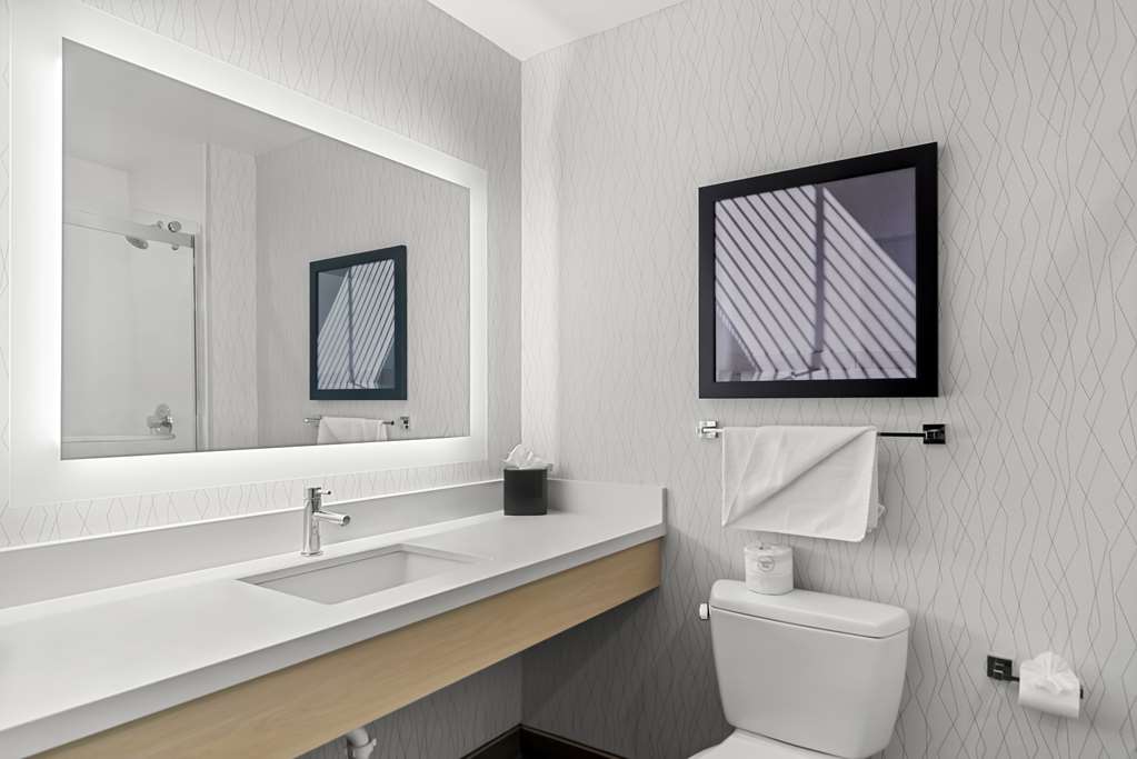 Double Queen Suite