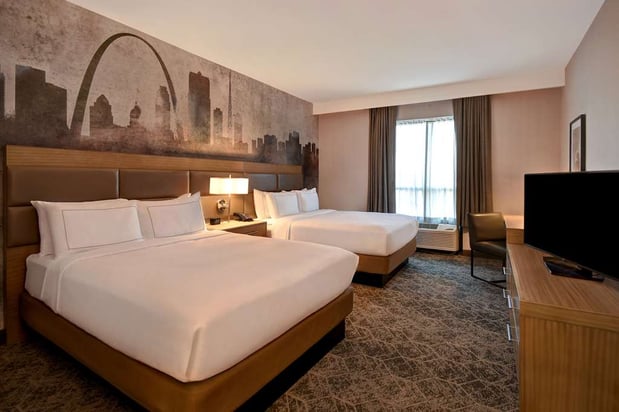 Images DoubleTree by Hilton St. Louis Airport