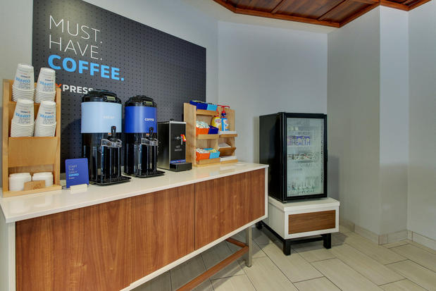 Images Holiday Inn Express West Palm Beach Metrocentre by IHG