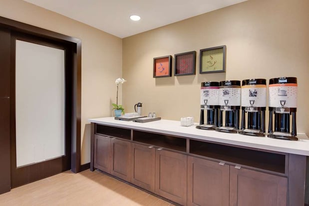Images Hampton Inn and Suites Los Angeles - Glendale