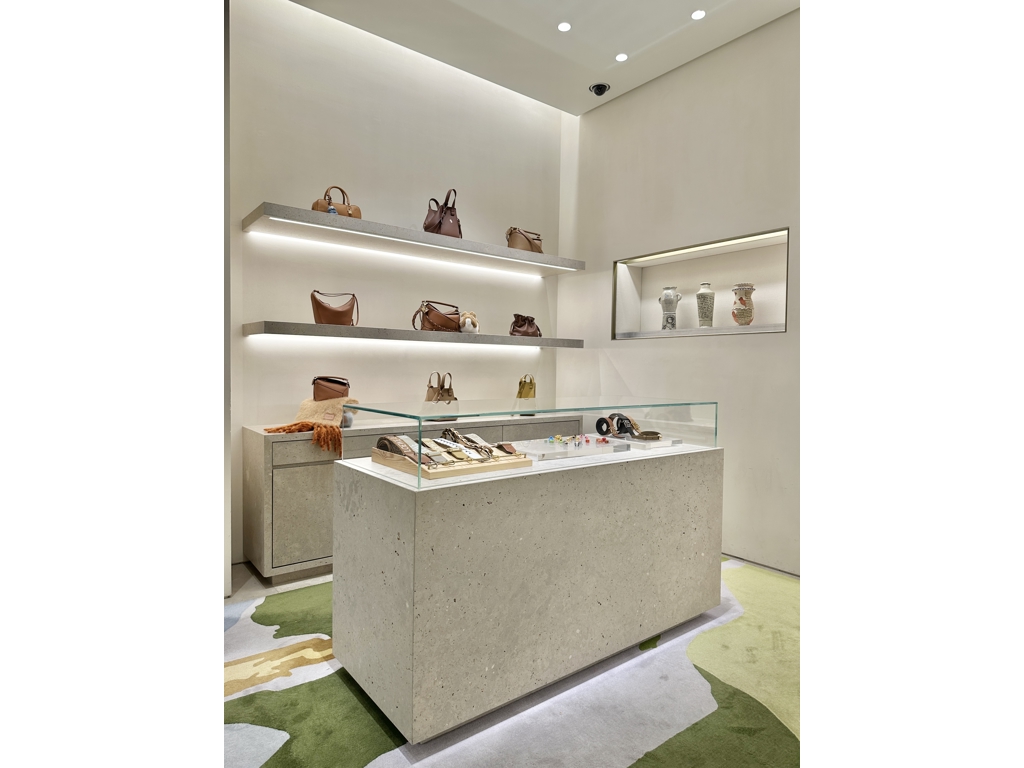 Images ロエベ 横浜髙島屋