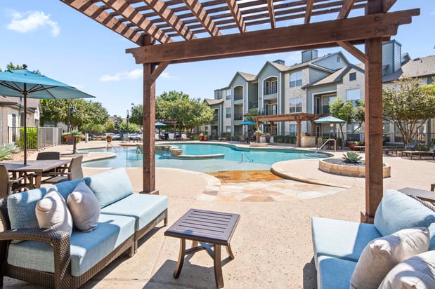 Images Camden Amber Oaks Apartments