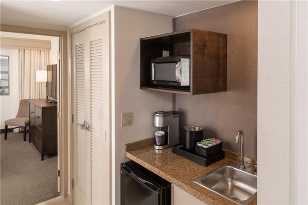 Images Embassy Suites by Hilton Detroit Troy Auburn Hills