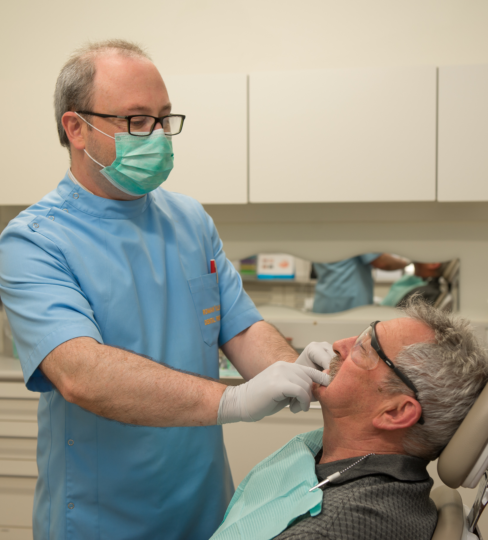 Images Roman Vilderman Dental Prosthetist