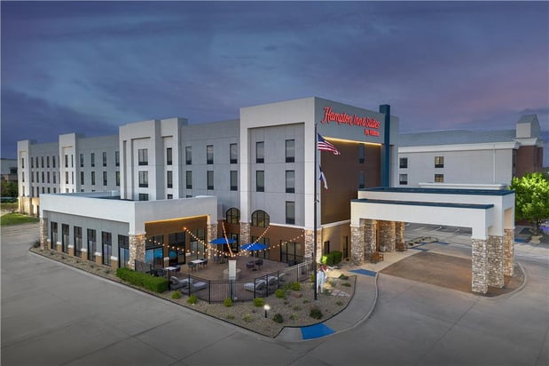 Images Hampton Inn & Suites Dallas-DFW ARPT W-SH 183 Hurst