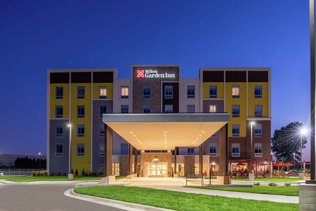 Images Hilton Garden Inn Kansas City Airport
