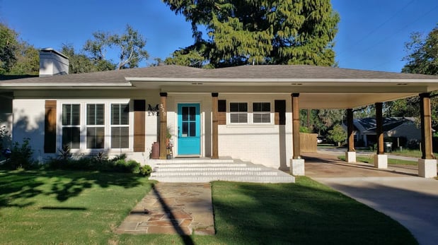Images Donna Douglas Real Estate Team w/ Fathom Realty