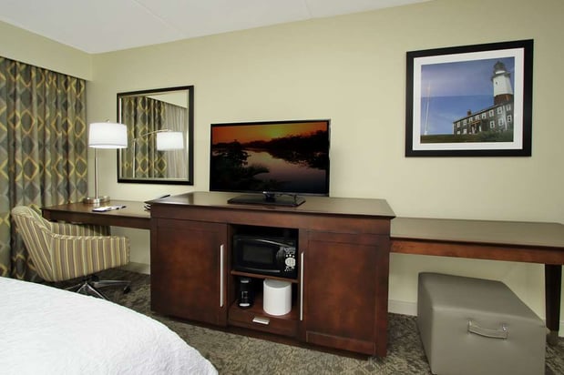 Images Hampton Inn & Suites Rockville Centre