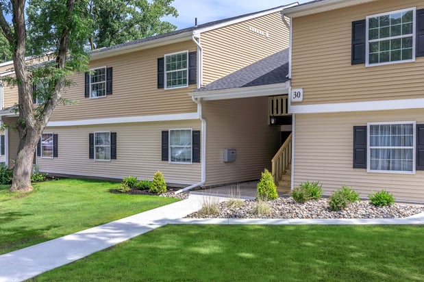 Images Twin Lakes Clifton Park Apartments