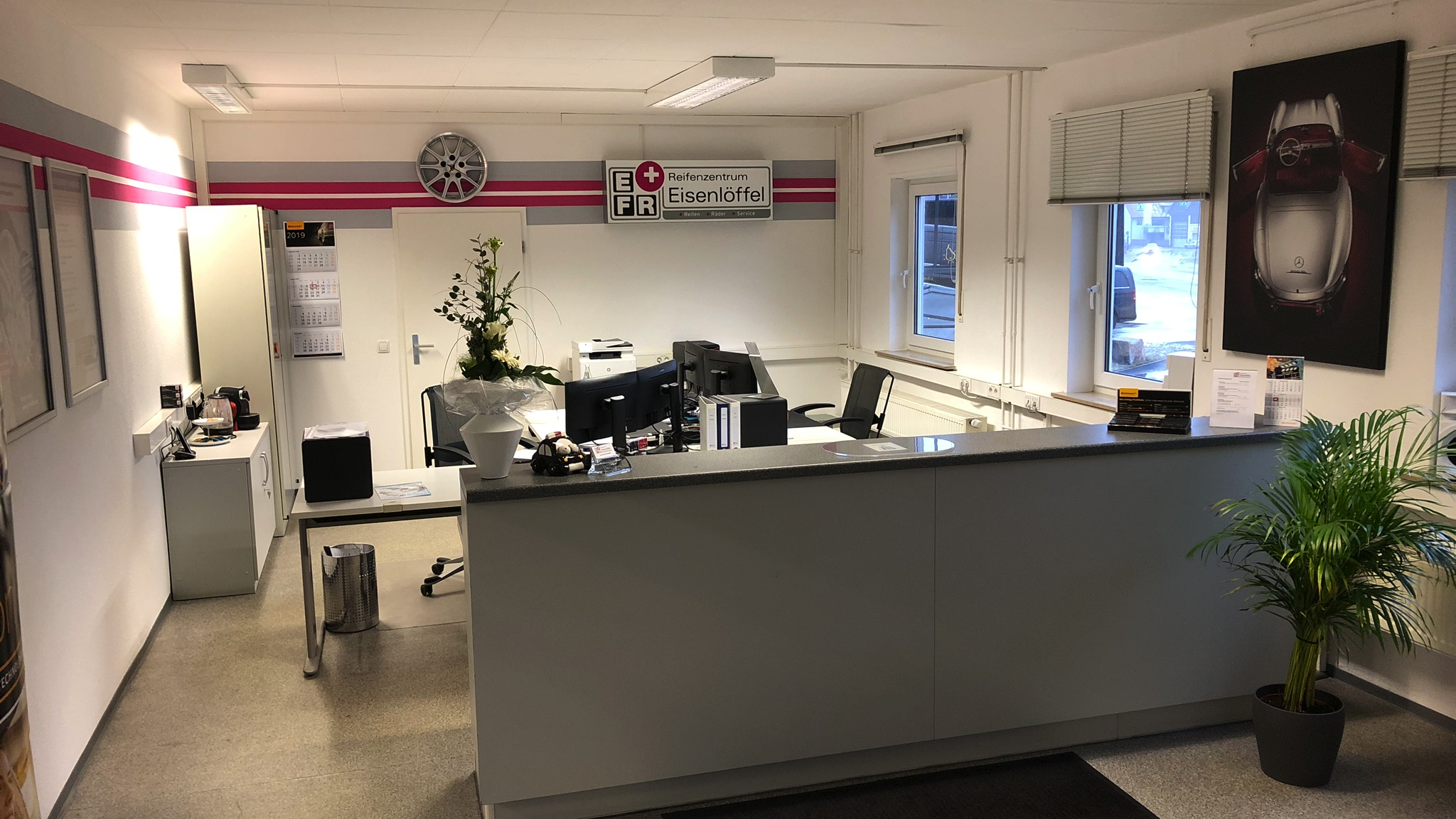 Reifenzentrum Eisenlöffel, Bruckenbachstrasse 38 in Leonberg